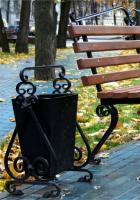 Урна кованая с элементами ковки